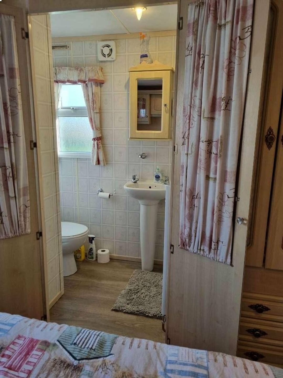 Caister Holiday Park - Holiday Accommodation 16117