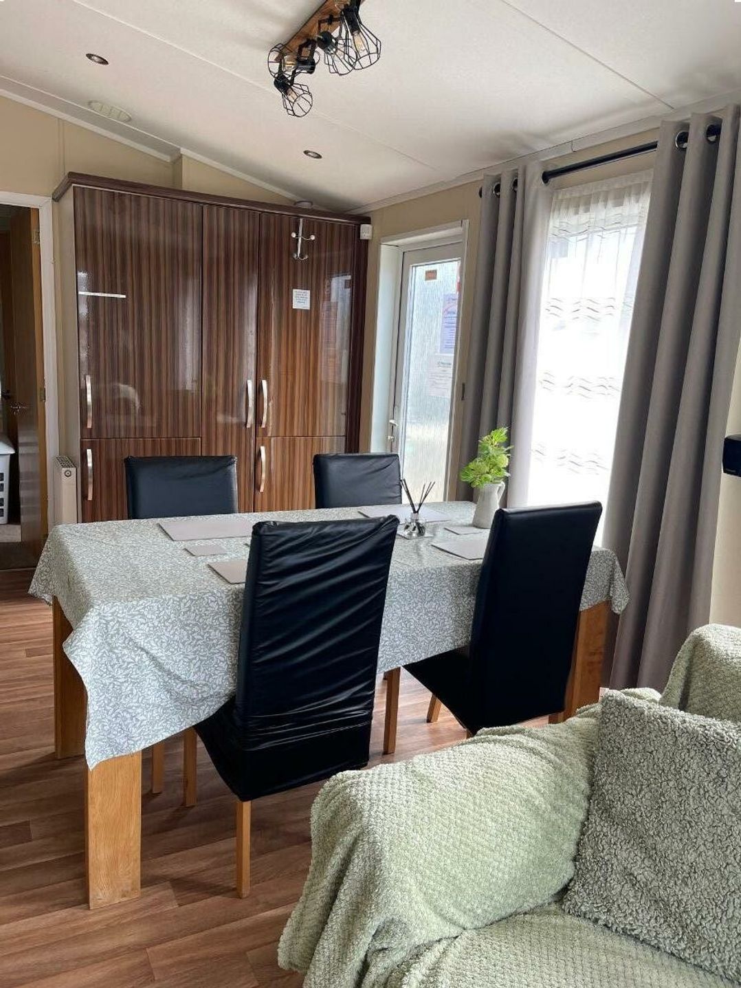 Trecco Bay - Holiday Accommodation 16124