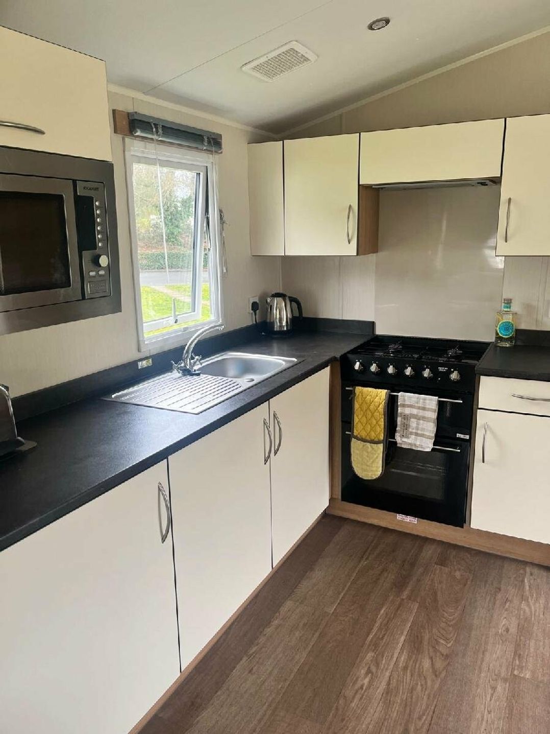 Hafan y Mor Haven - Holiday Accommodation 16265