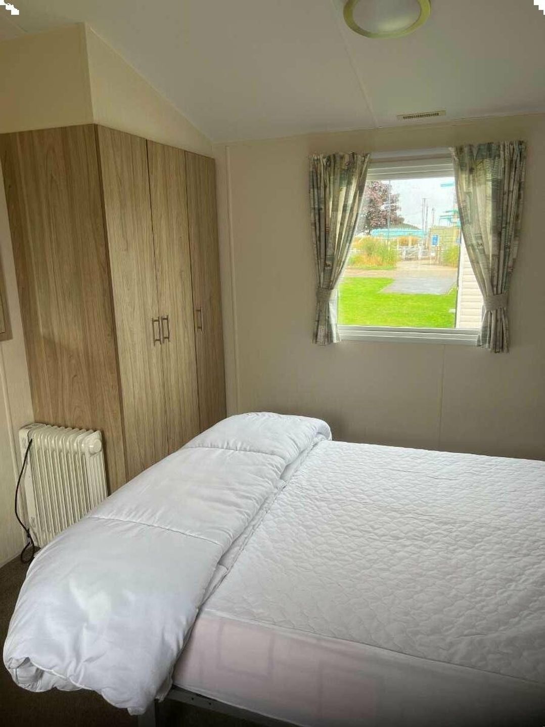 Caister Holiday Park - Holiday Accommodation 16360