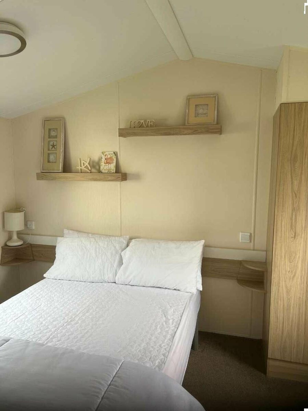 Caister Holiday Park - Holiday Accommodation 16360