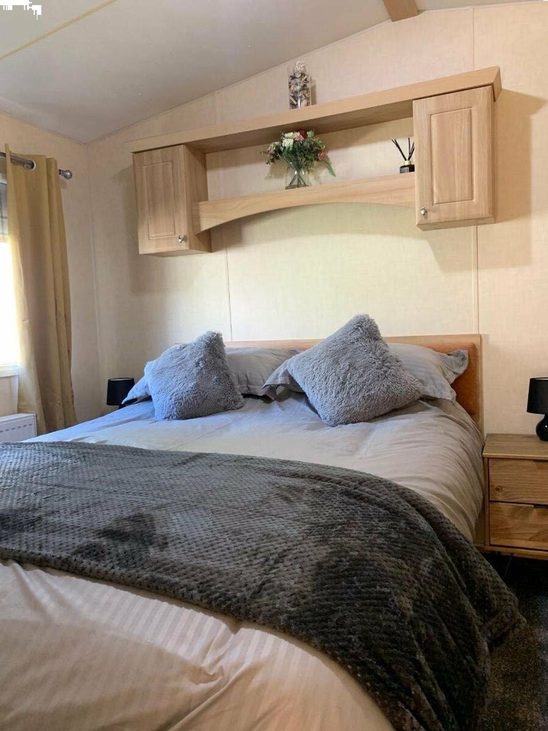 Riverside - Holiday Accommodation 16367