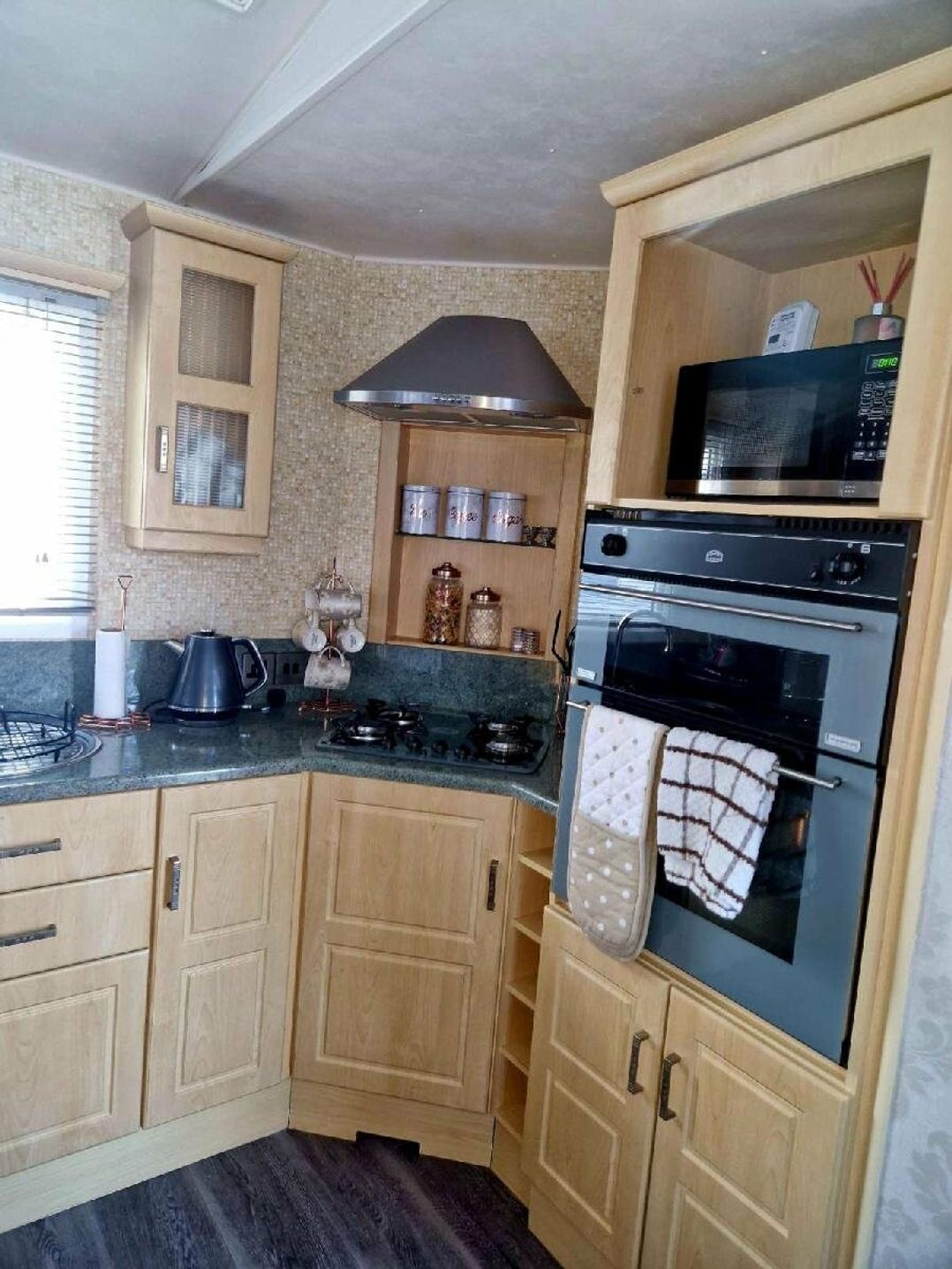 Golden Palm Resort - Holiday Accommodation 16787