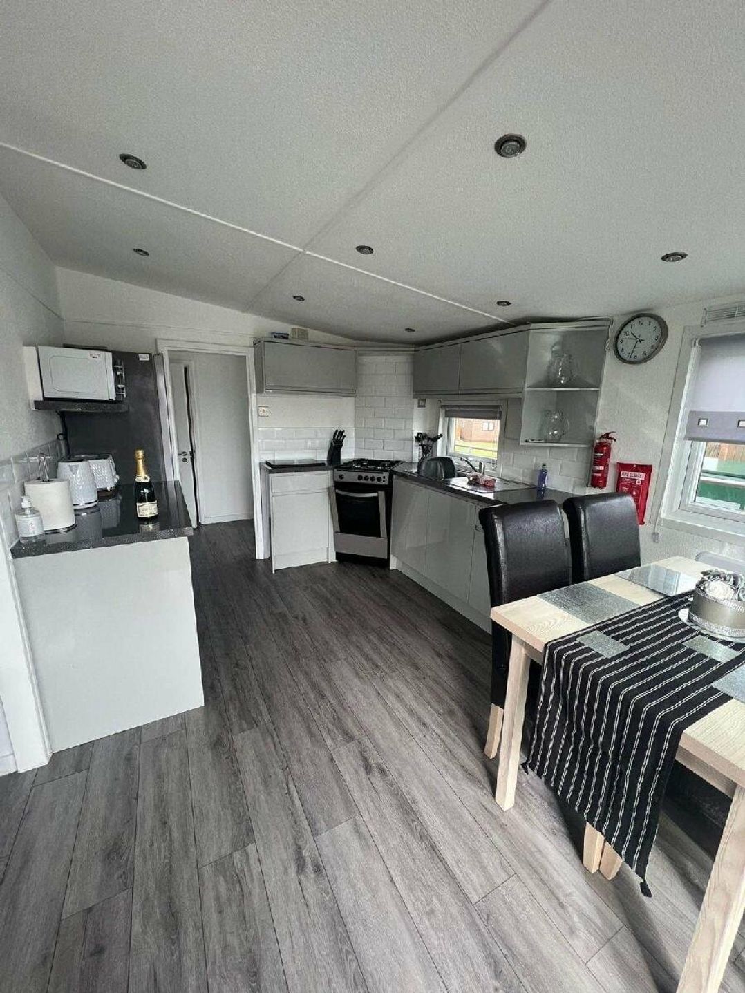 Hafan y Mor Haven - Holiday Accommodation 16860