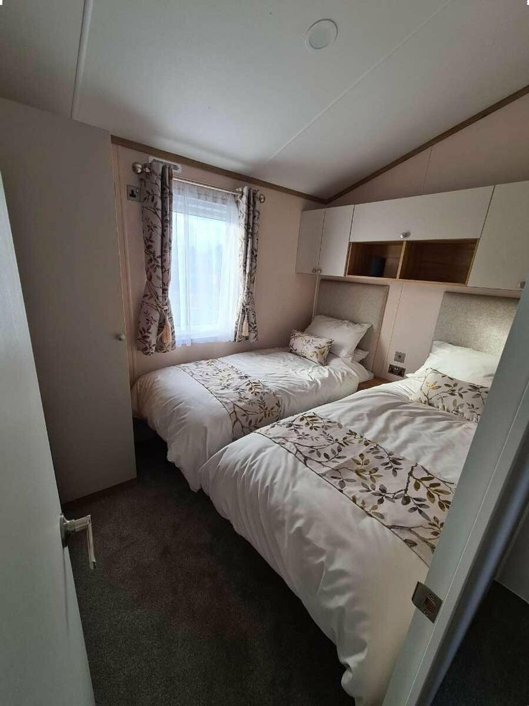 Hoburne Naish - Holiday Accommodation 16997