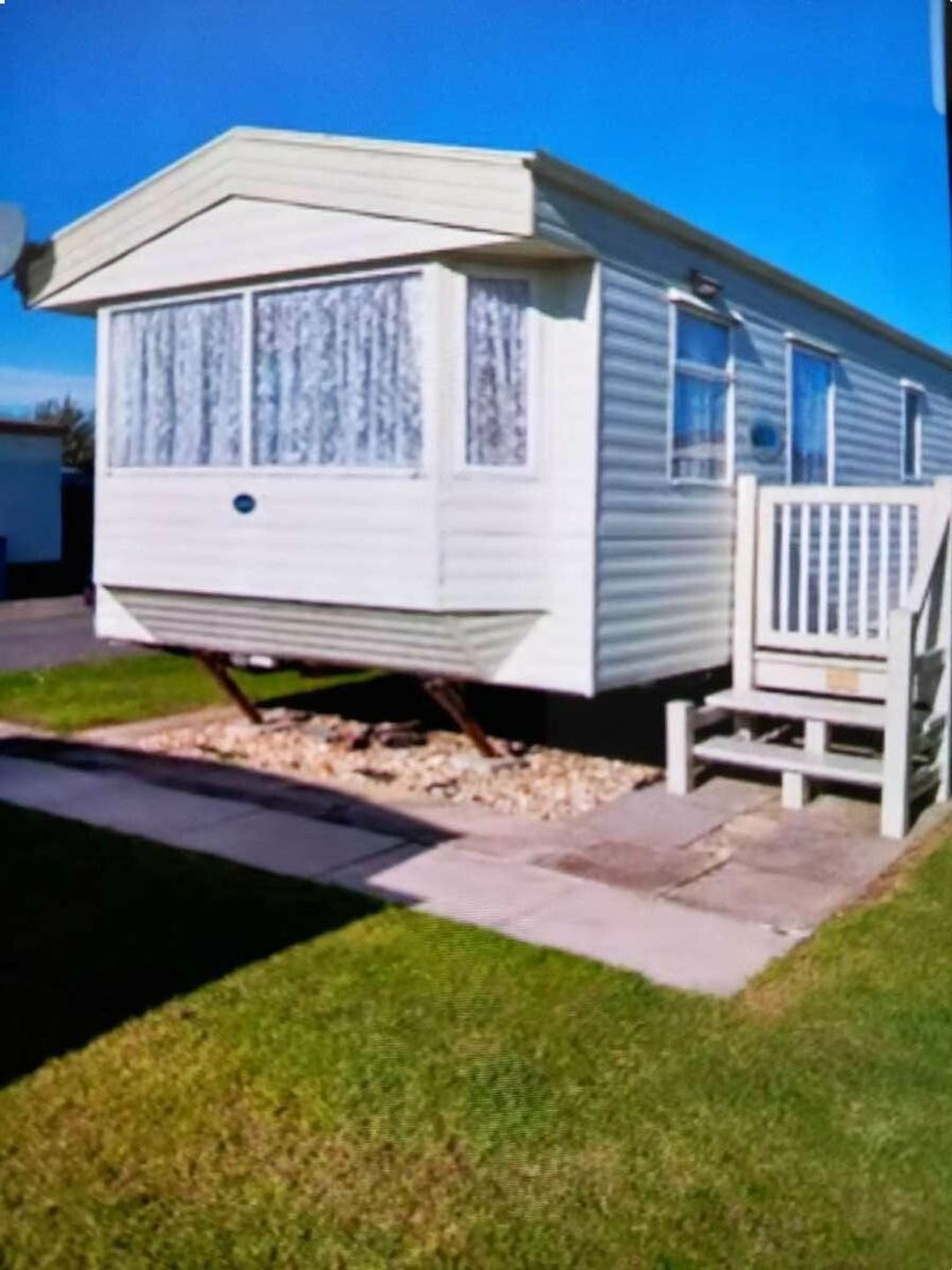 Towervans Holiday Park - Holiday Accommodation 17070