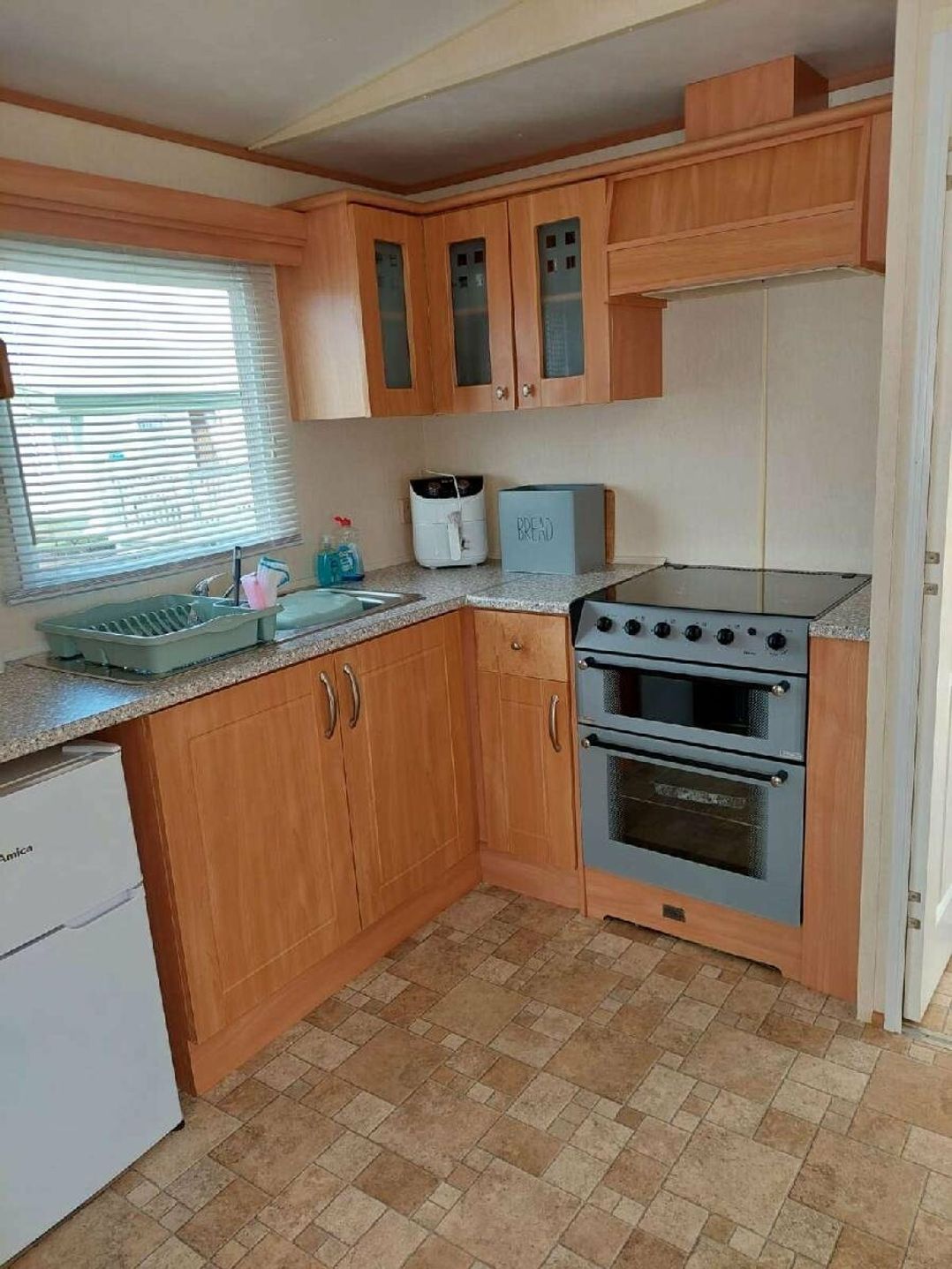 Towervans Holiday Park - Holiday Accommodation 17070