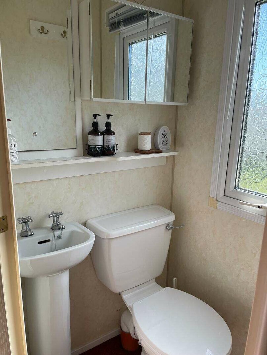 Golden Anchor Holiday Park - Holiday Accommodation 17355