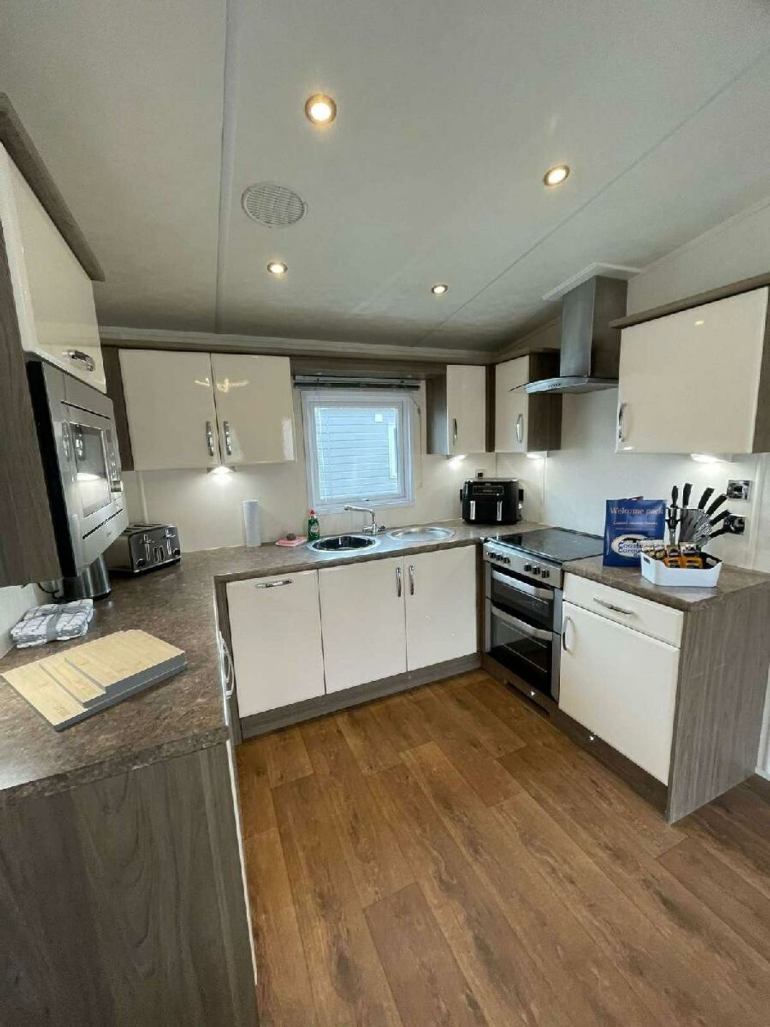 Golden Palm Resort - Holiday Accommodation 17870