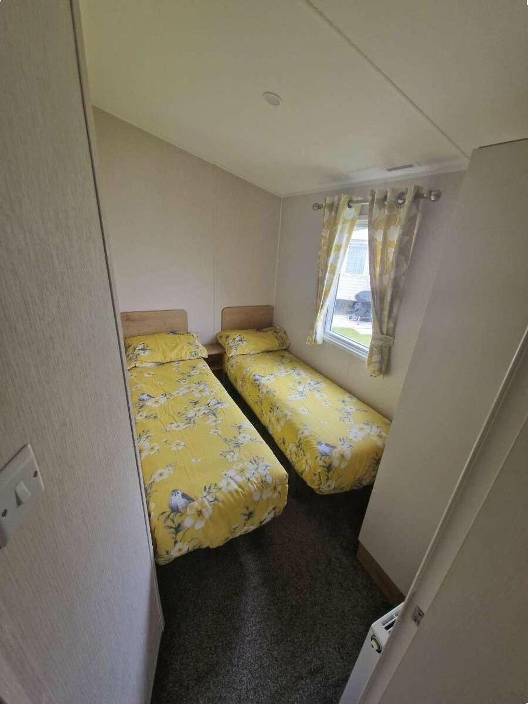 Golden Palm Resort - Holiday Accommodation 18039