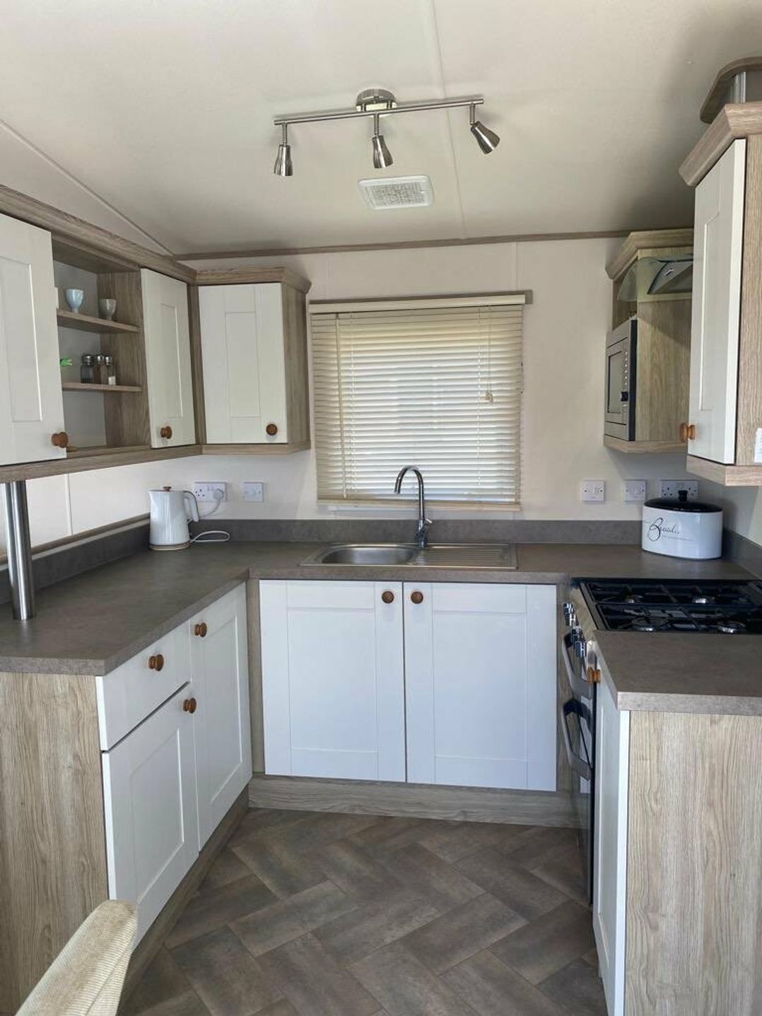 Freshwater Beach Holiday Park - Holiday Accommodation 18055