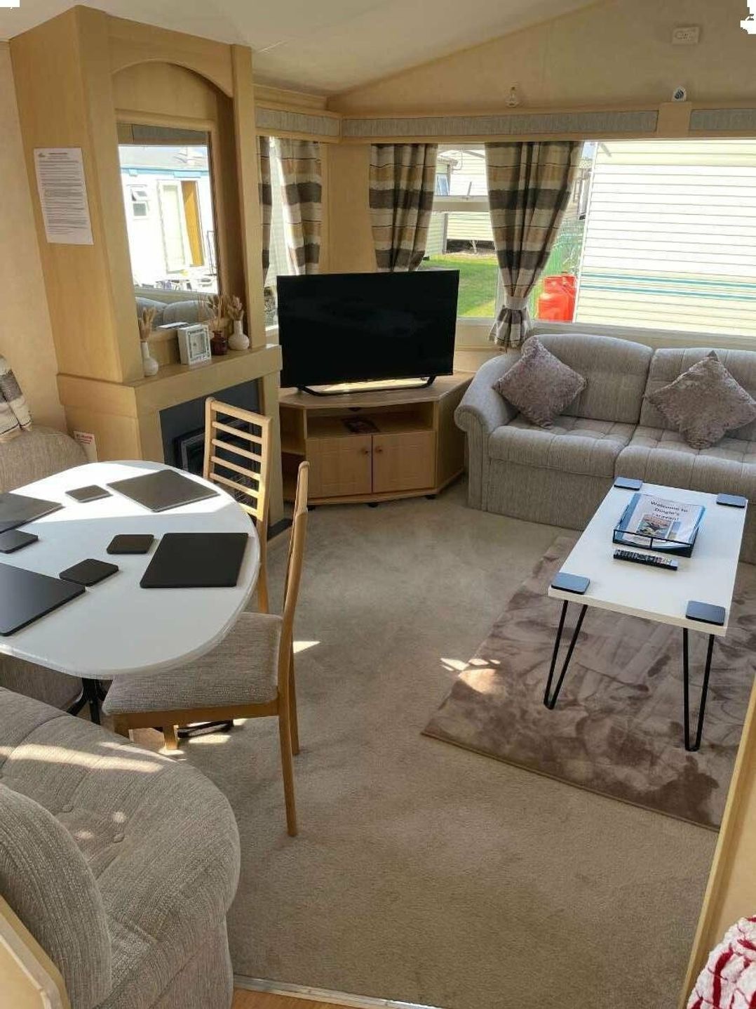 Coral Beach - Holiday Accommodation 18129