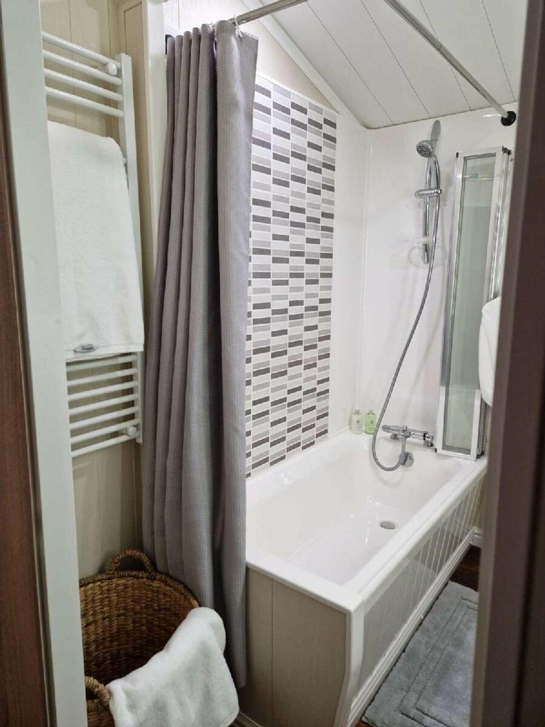 Aberdunant Hall Holiday Park - Holiday Accommodation 18742