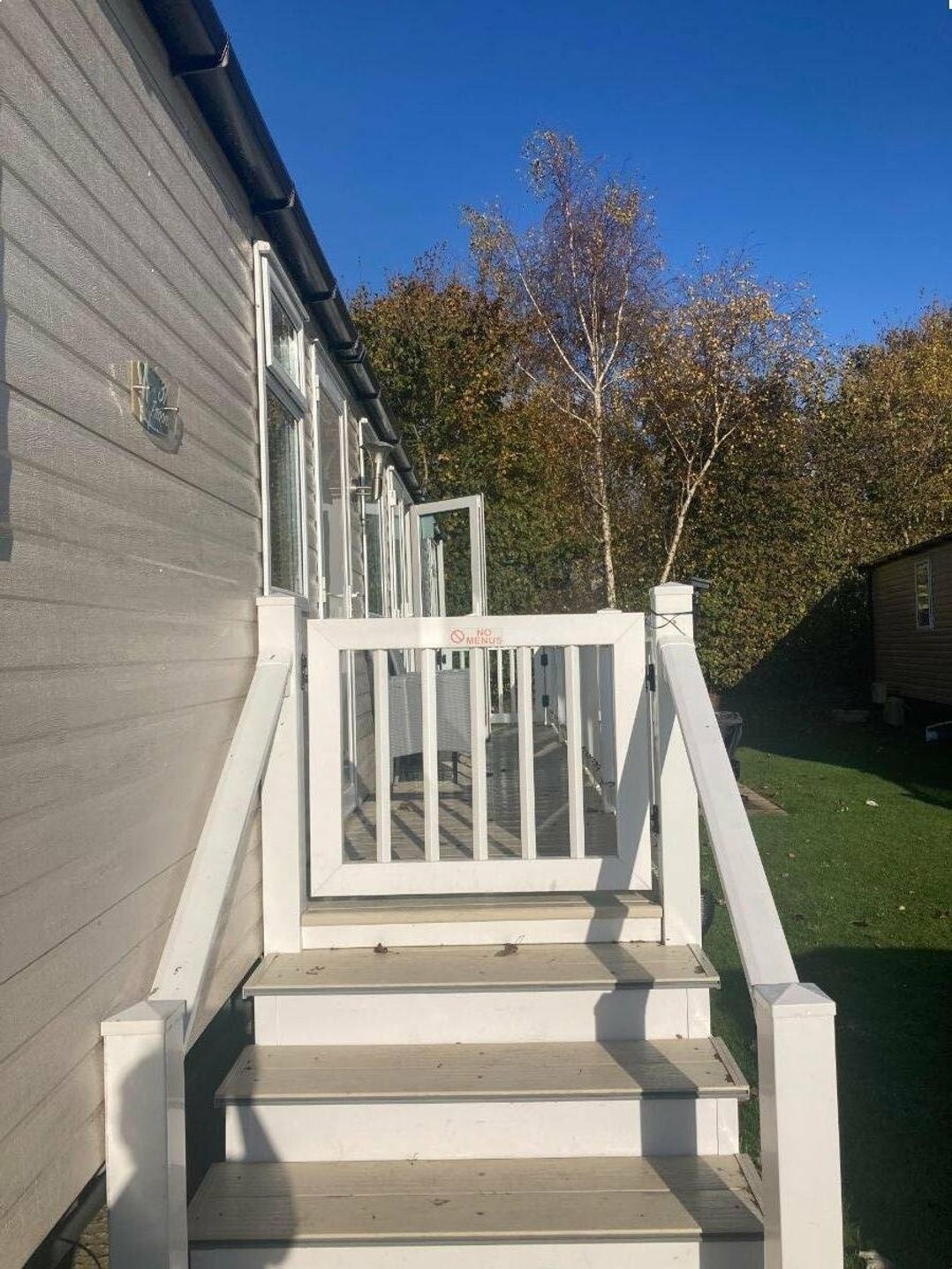 Hopton Holiday Village - Holiday Accommodation 19001