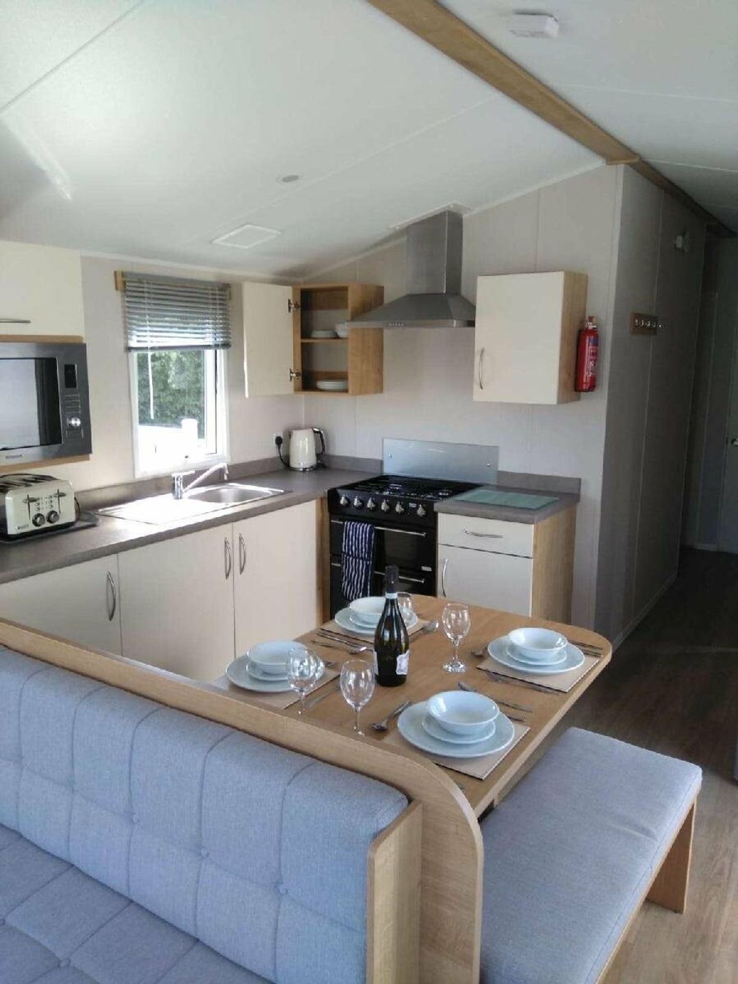 Hayling Island Holiday Park - Meadow Bay Villages - Holiday Accommodation 19247