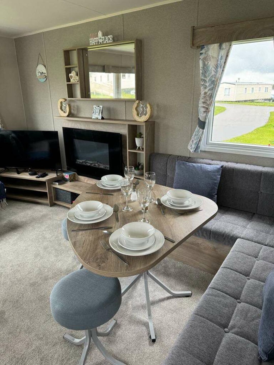 Blue Dolphin Holiday Park - Holiday Accommodation 19941