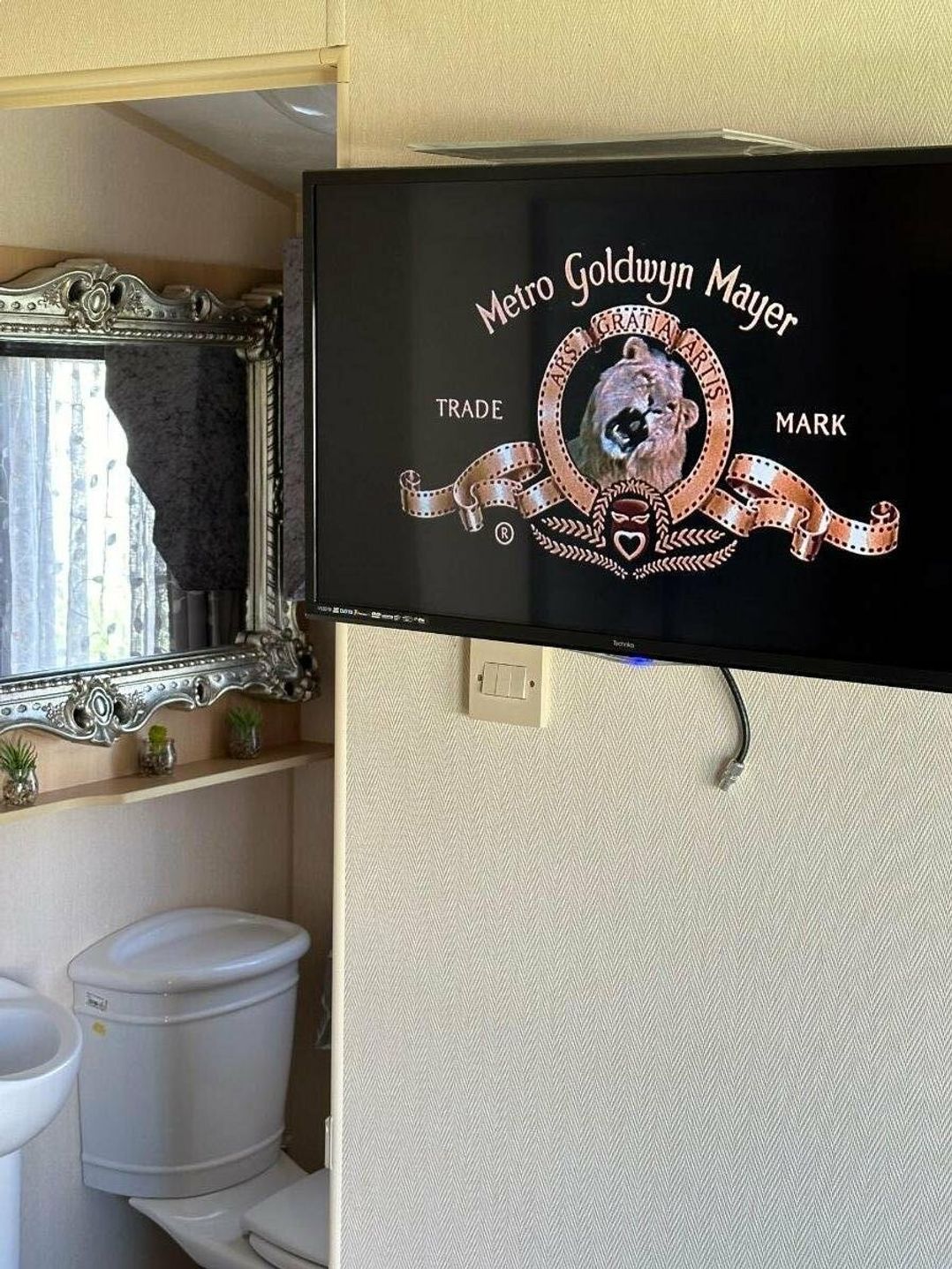 Waterside Leisure Park - Holiday Accommodation 20024