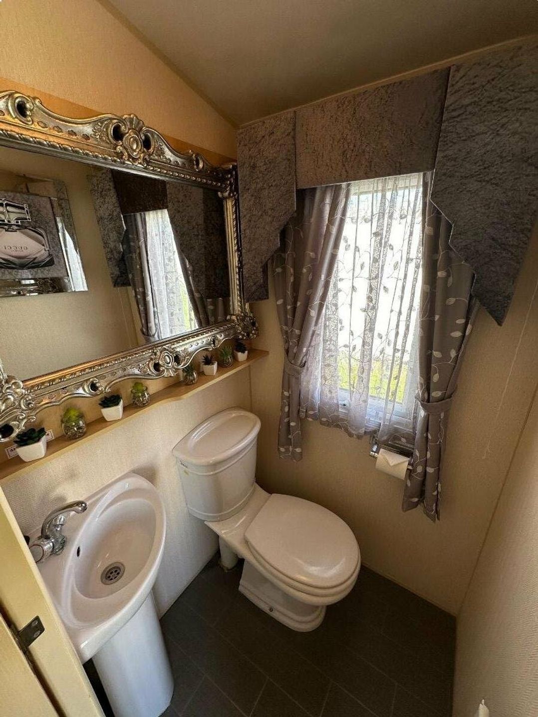 Waterside Leisure Park - Holiday Accommodation 20024