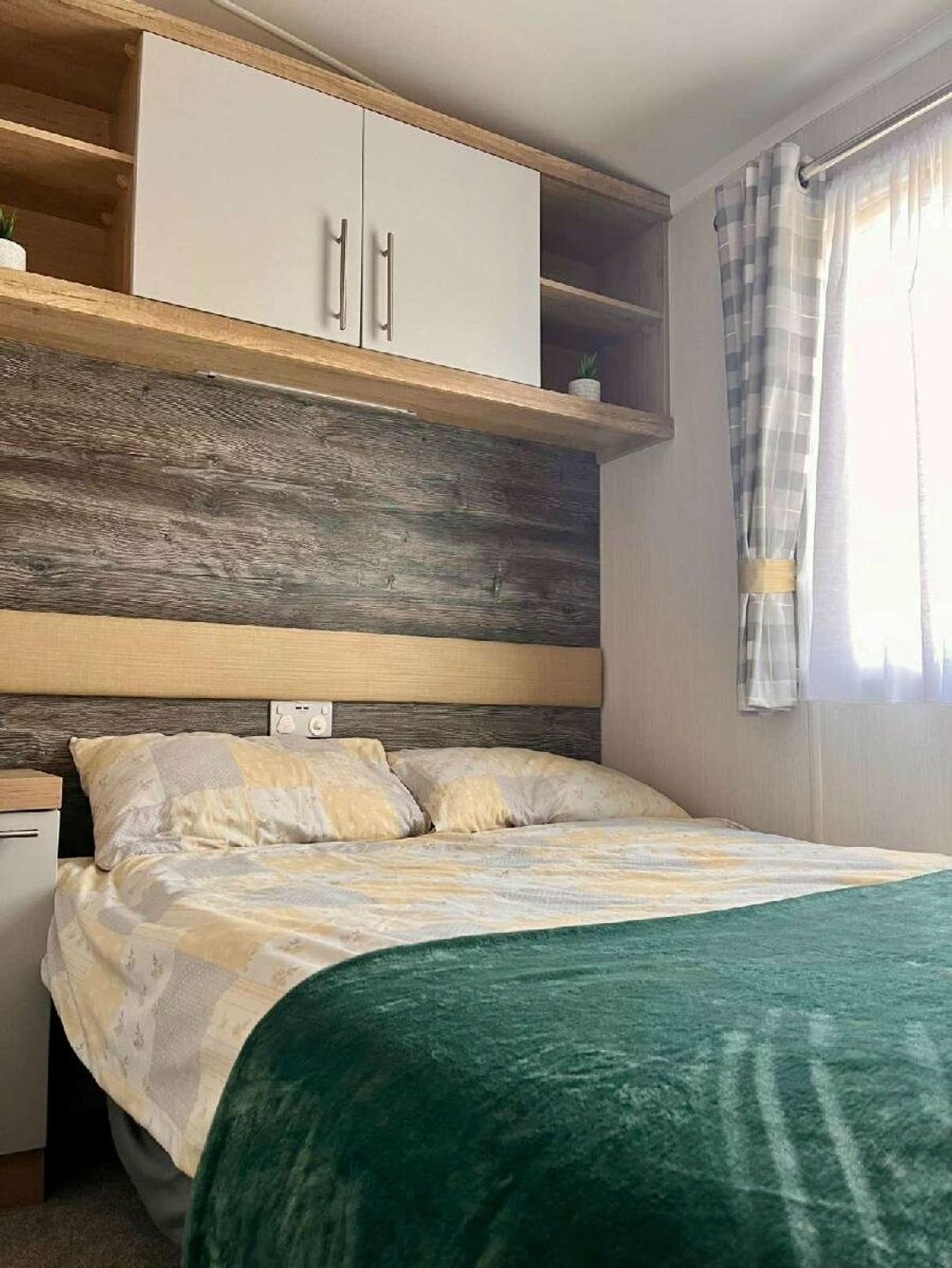 Lydstep Beach - Holiday Accommodation 20141