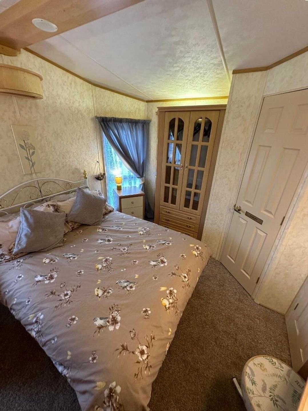 Waterside Leisure Park - Holiday Accommodation 20175