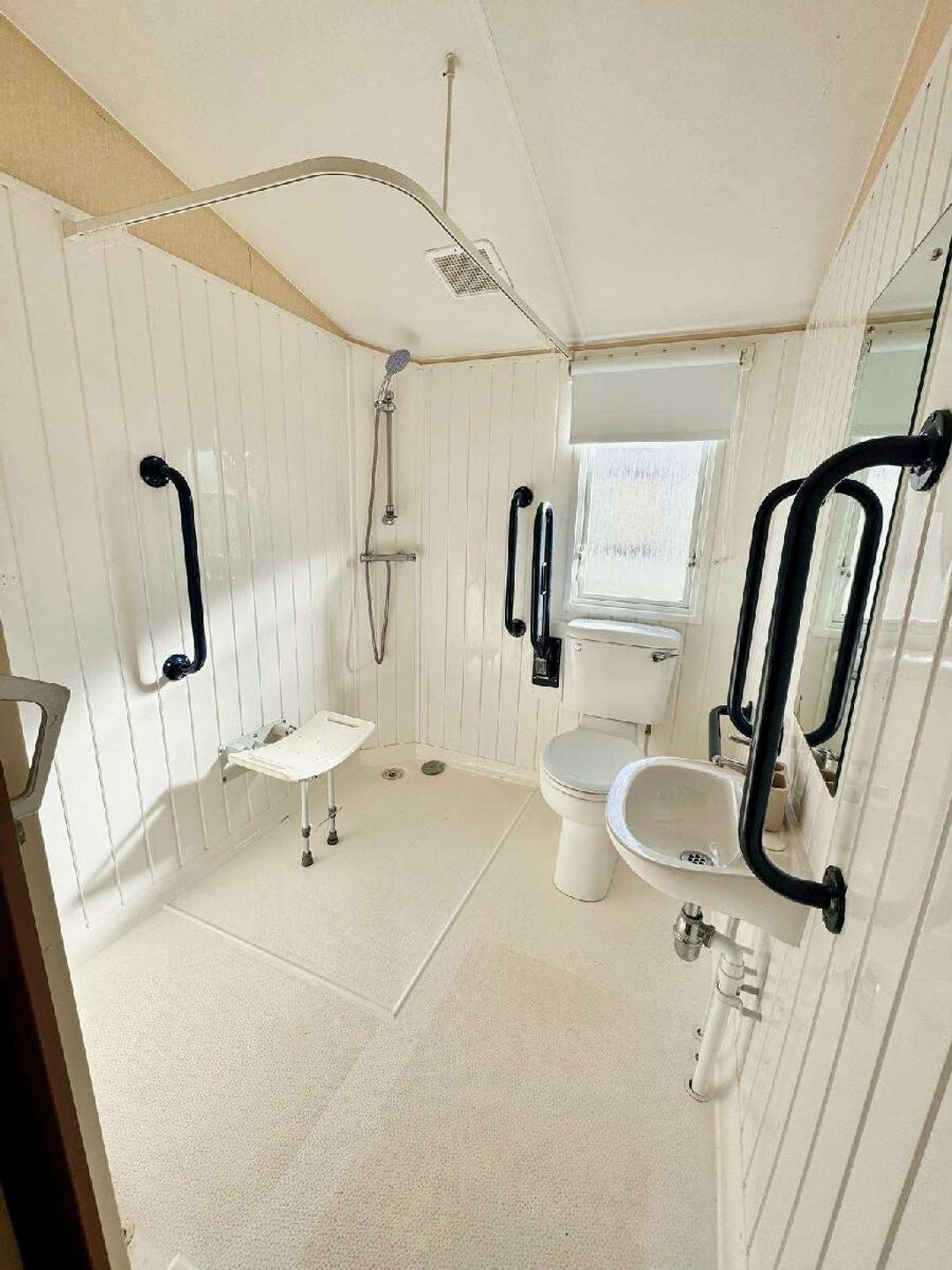 Lyons Robin Hood - Holiday Accommodation 20199