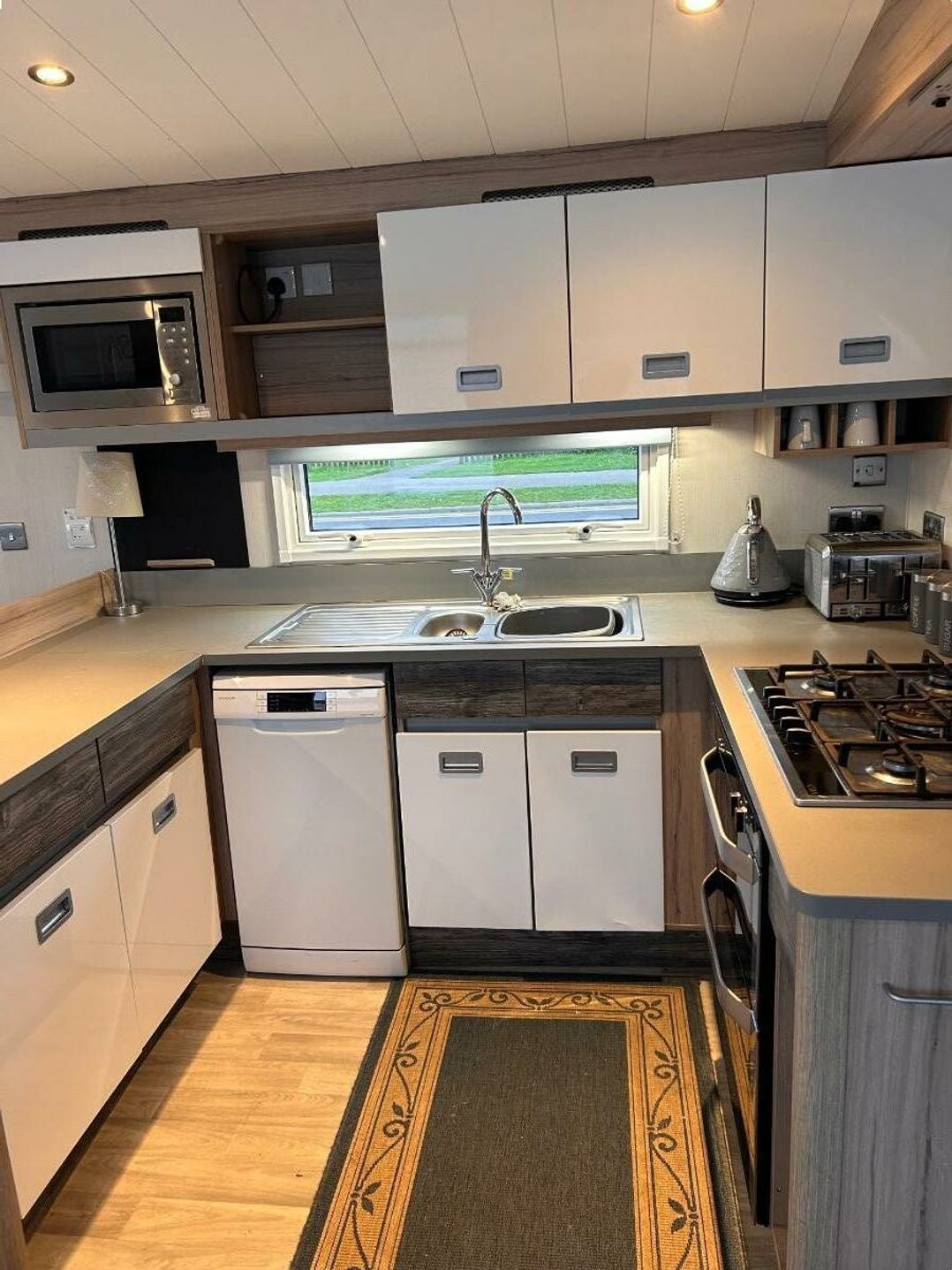 Marton Mere Holiday Village - Holiday Accommodation 20246