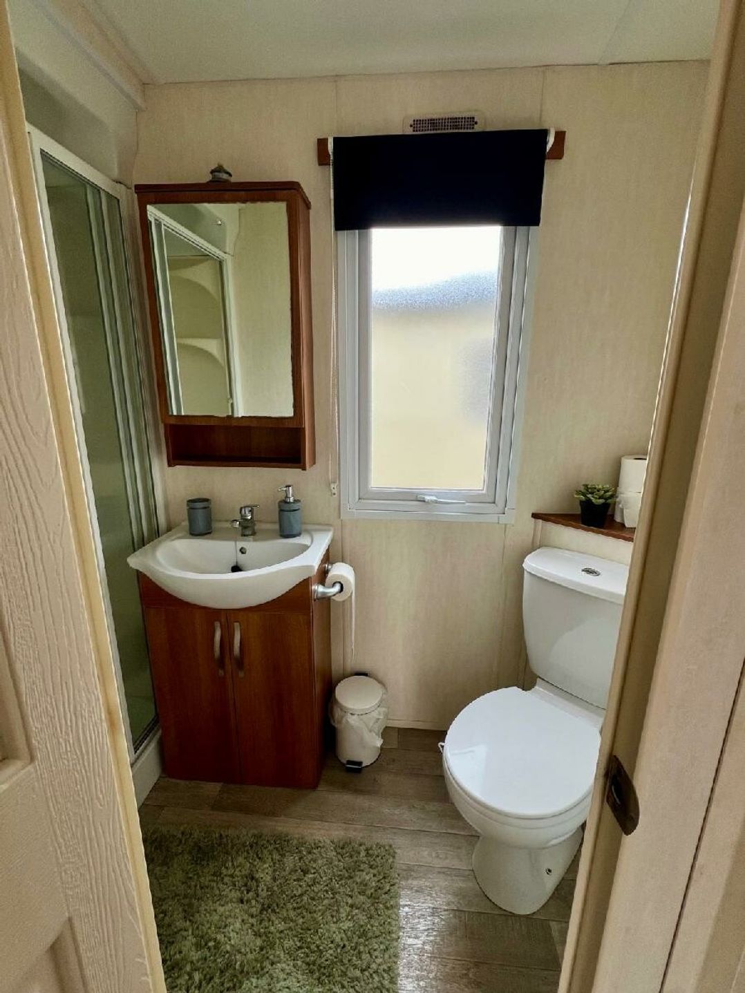 Lyons Winkups and Primrose - Holiday Accommodation 20736