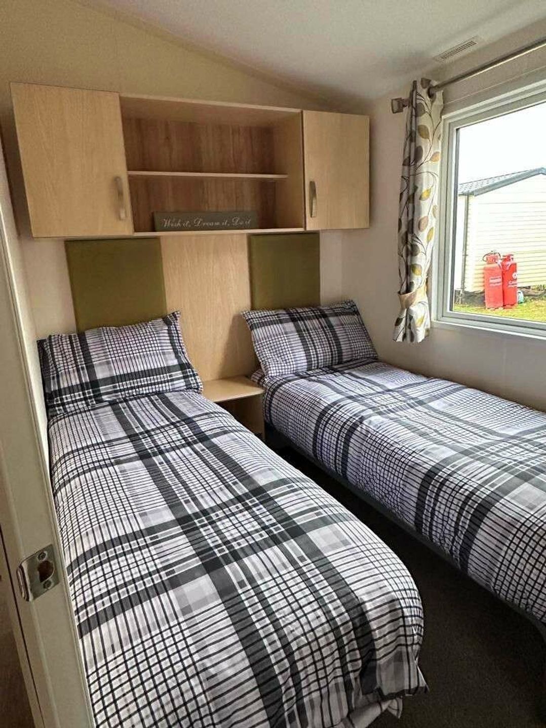 Golden Sands - Holiday Accommodation 20928