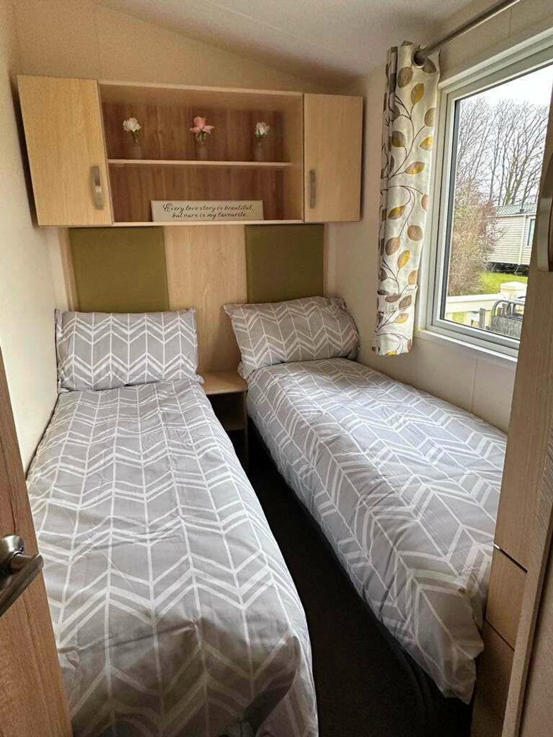 Golden Sands - Holiday Accommodation 20928