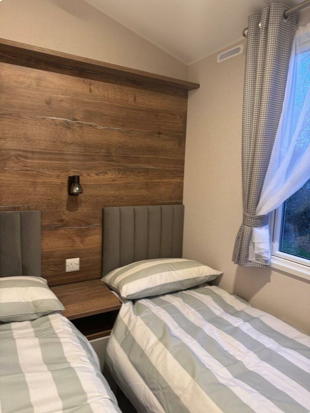 Hopton Holiday Village - Holiday Accommodation 20998