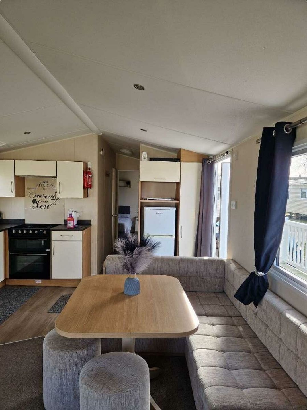 Marton Mere Holiday Village - Holiday Accommodation 21003