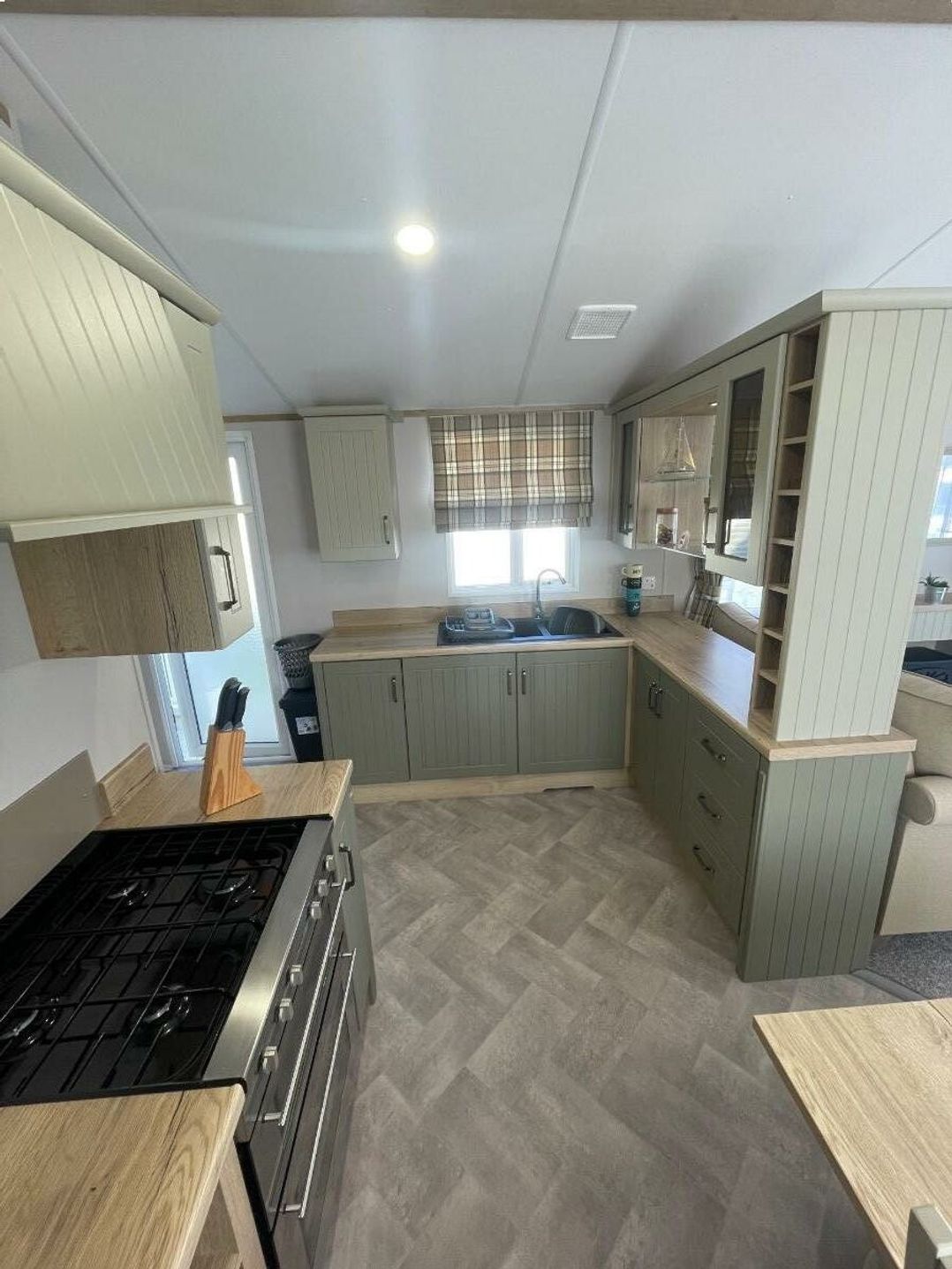 Marton Mere Holiday Village - Holiday Accommodation 21006