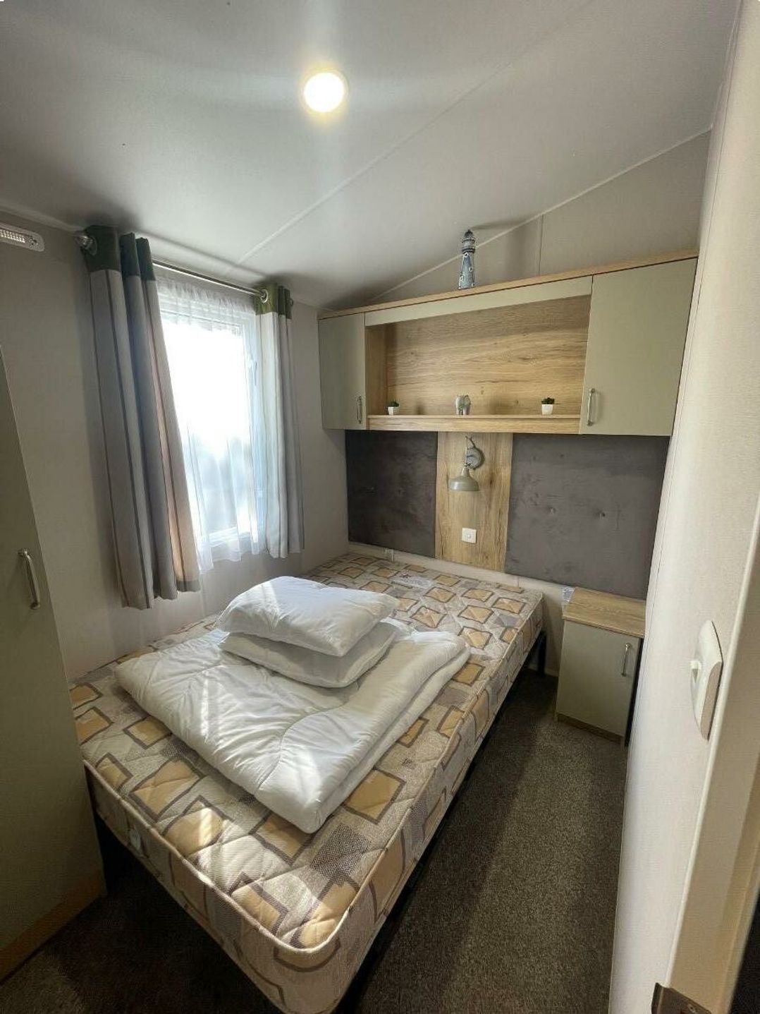 Marton Mere Holiday Village - Holiday Accommodation 21006