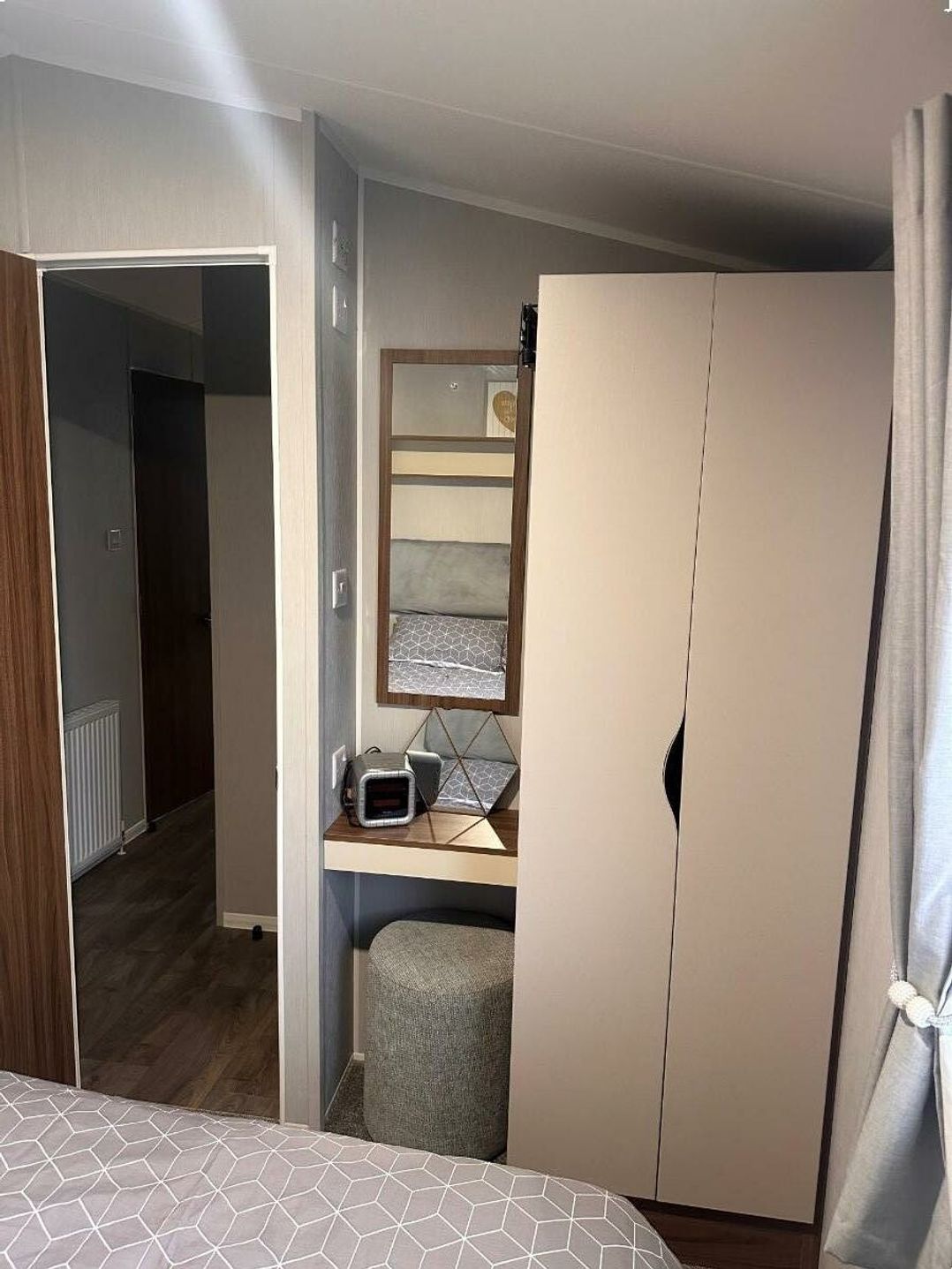 Marton Mere Holiday Village - Holiday Accommodation 21013