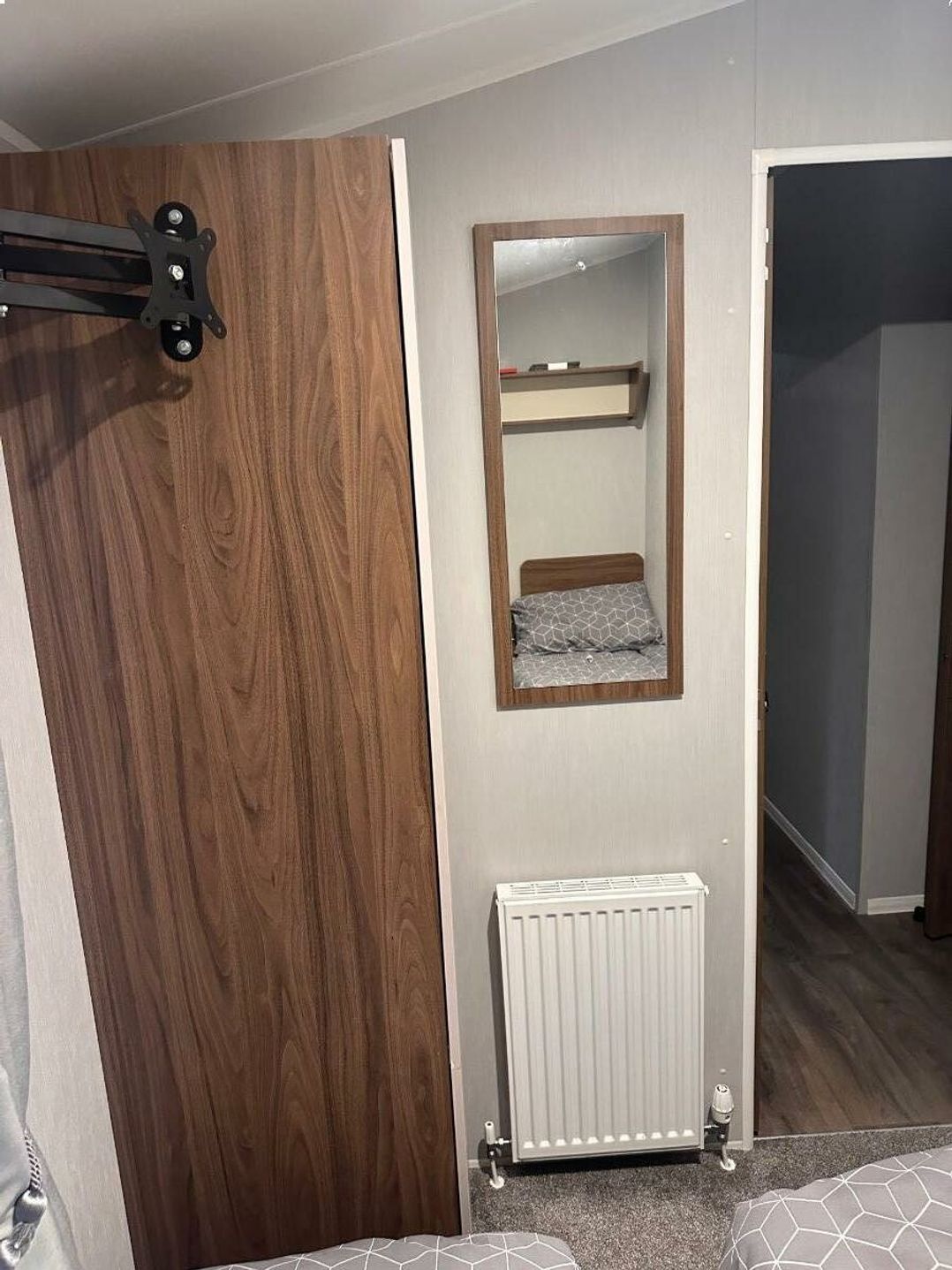 Marton Mere Holiday Village - Holiday Accommodation 21013