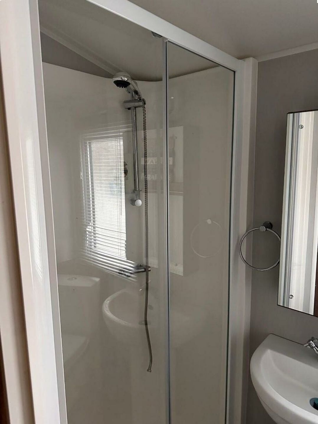 Marton Mere Holiday Village - Holiday Accommodation 21013