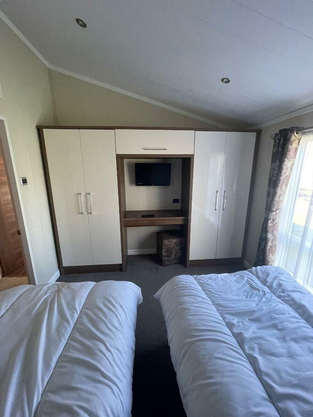 Marton Mere Holiday Village - Holiday Accommodation 21071