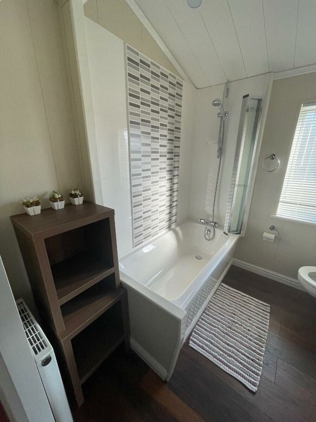 Marton Mere Holiday Village - Holiday Accommodation 21071