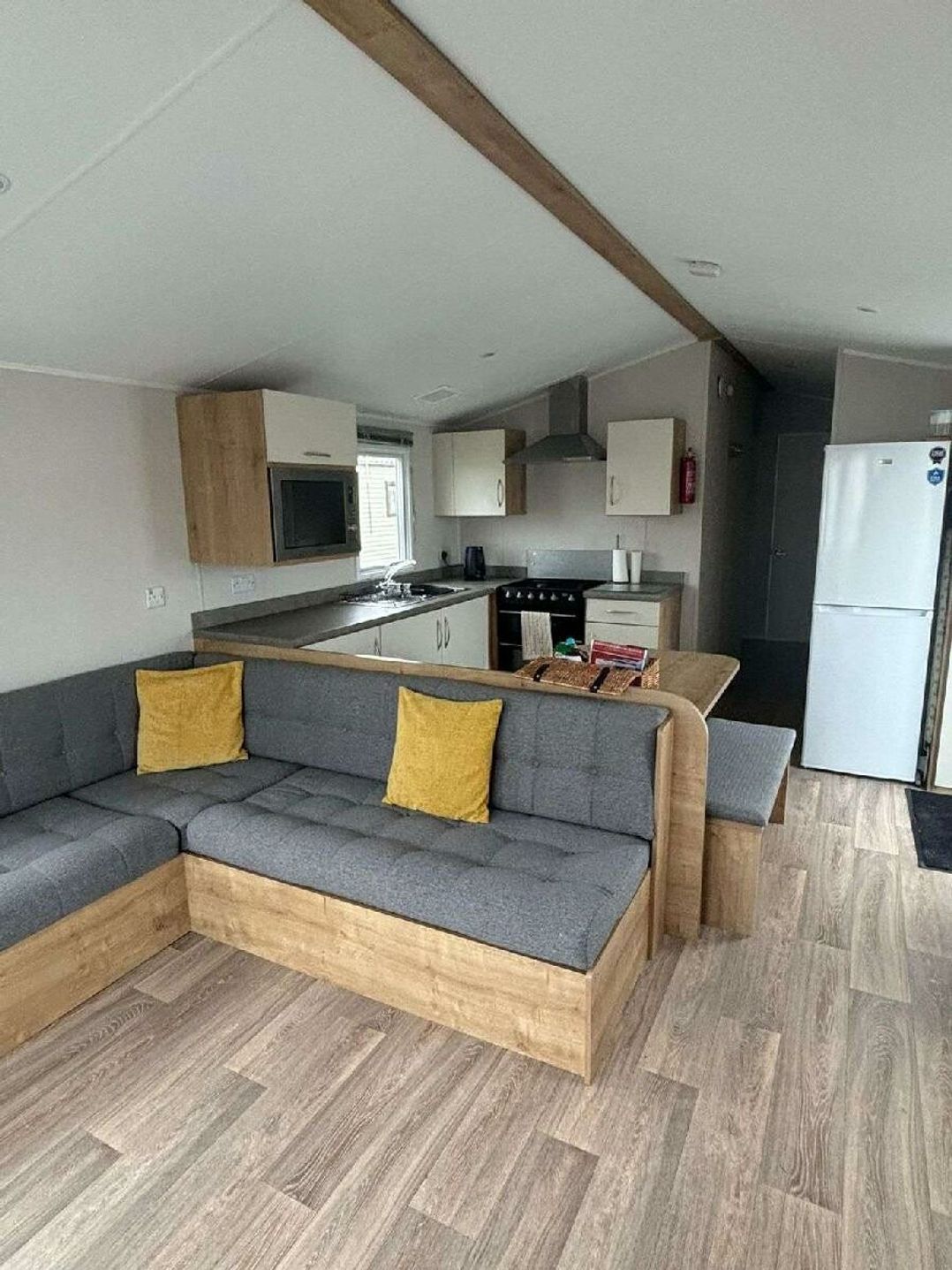 Trecco Bay - Holiday Accommodation 21120