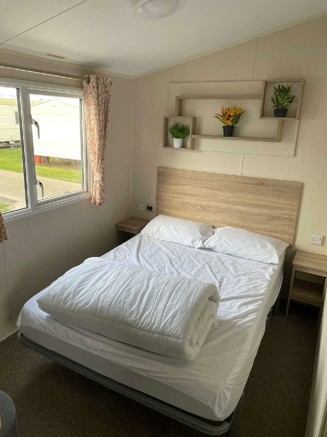 Broadland Sands - Holiday Accommodation 21136