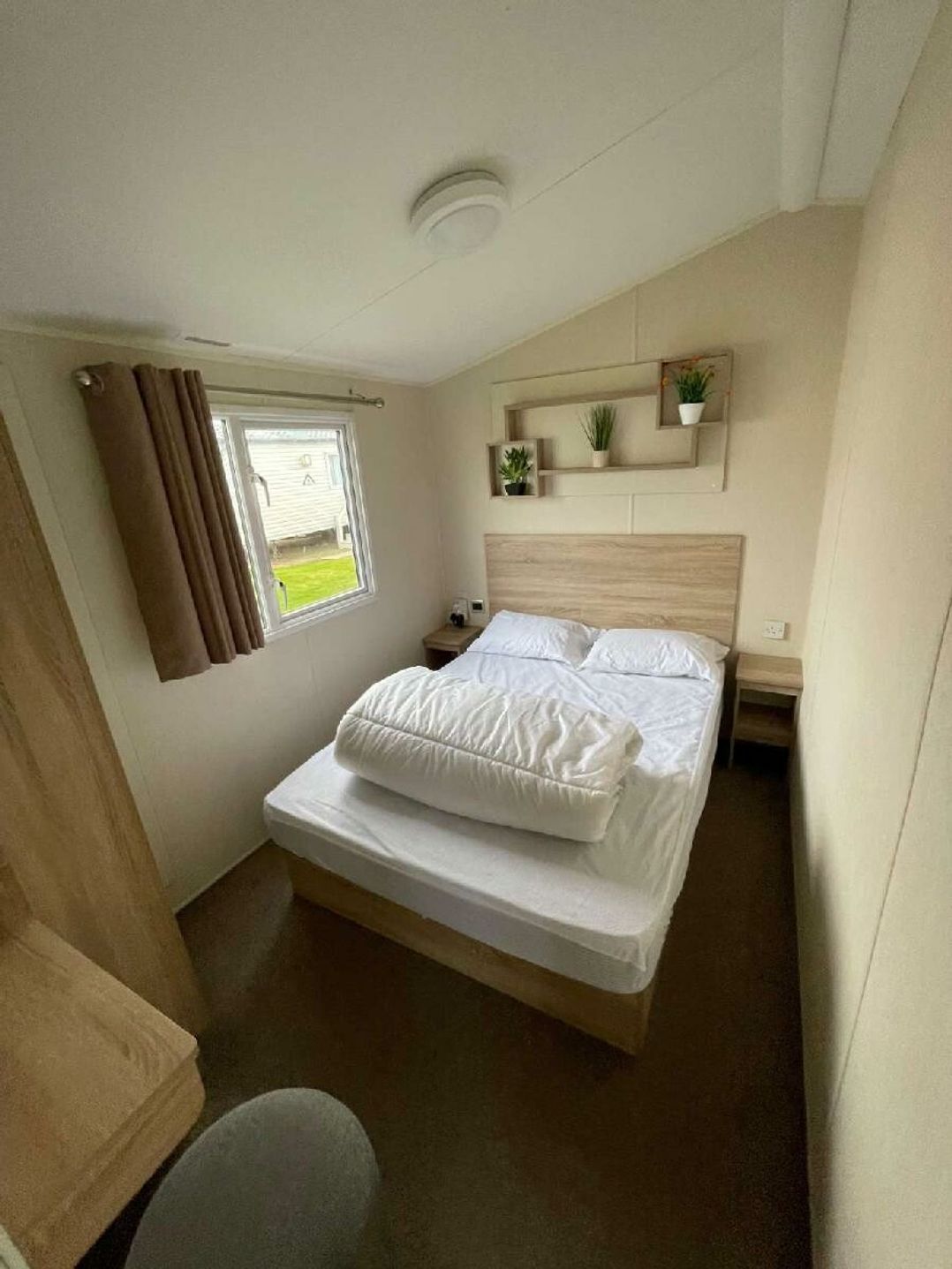 Broadland Sands - Holiday Accommodation 21136