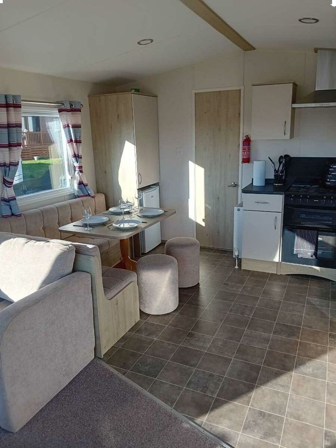 Pendine Sands - Holiday Accommodation 21251