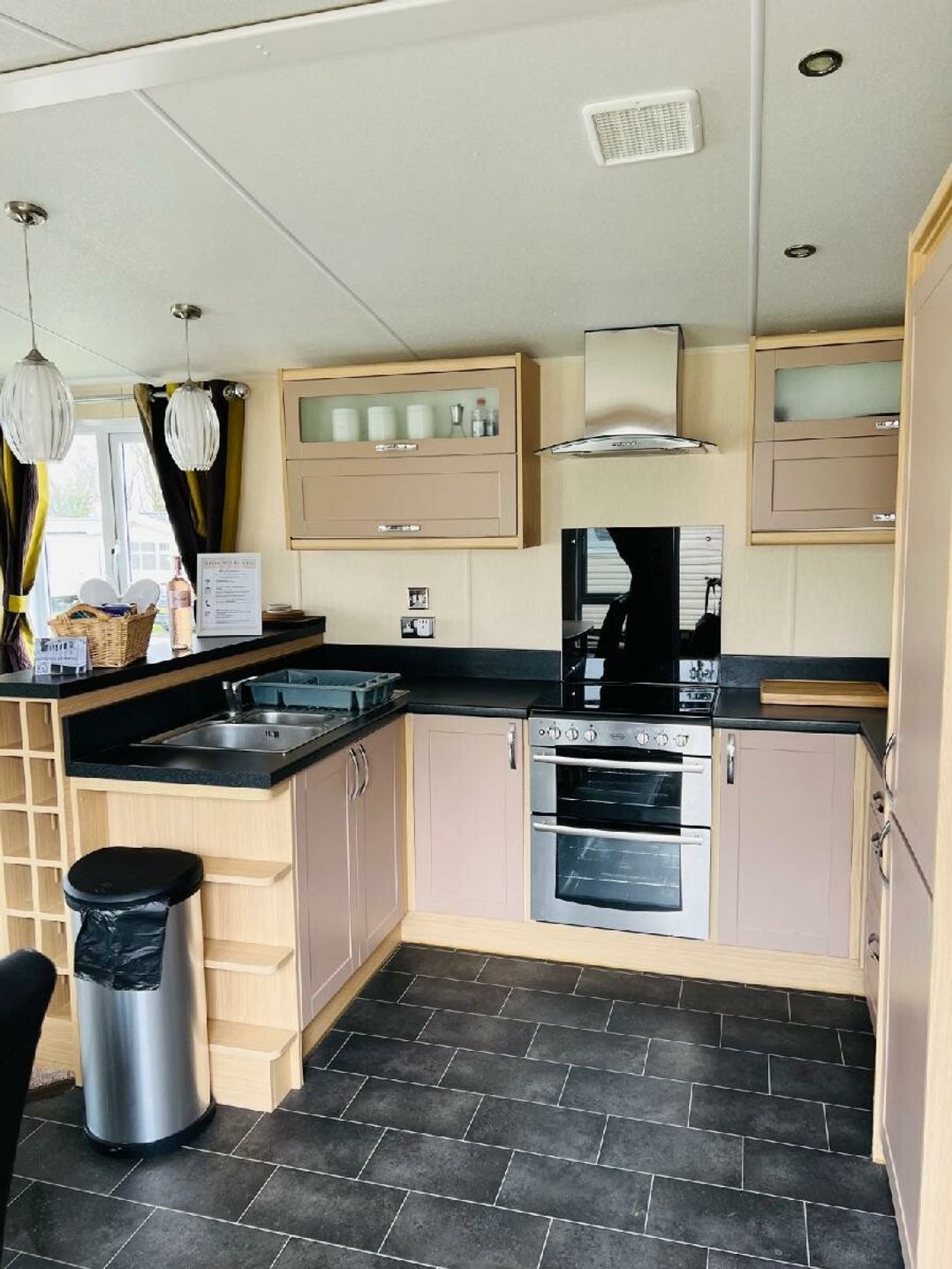 Rockley Park - Holiday Accommodation 21290