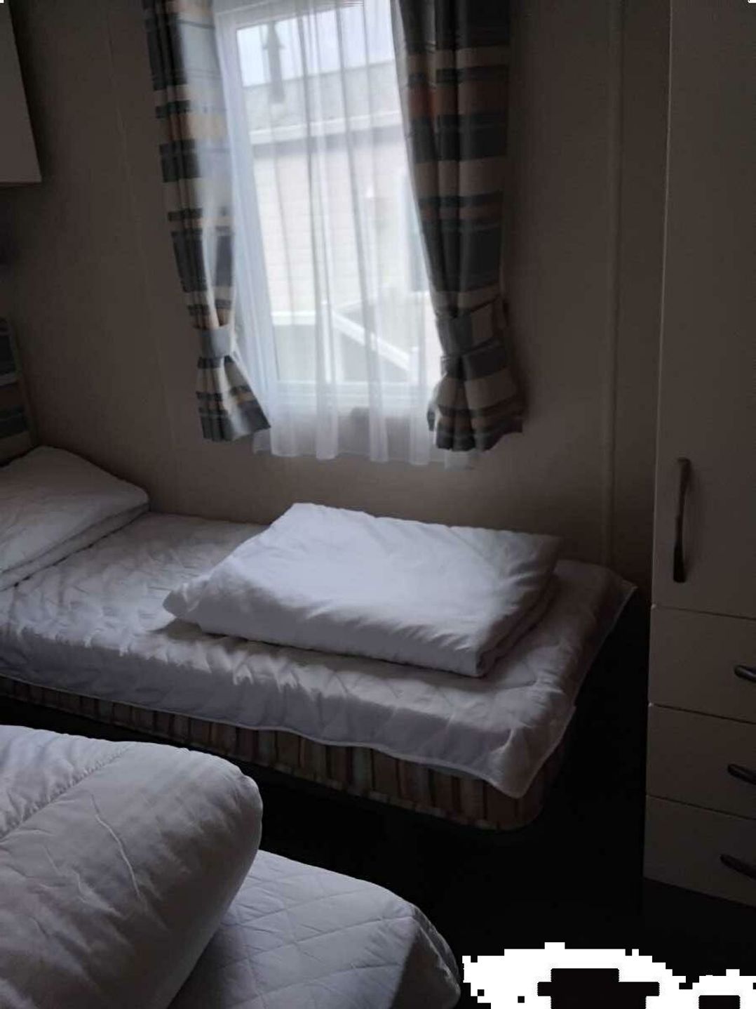 Trecco Bay - Holiday Accommodation 2136