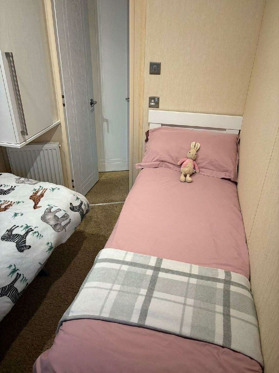 Golden Palm Resort - Holiday Accommodation 21373