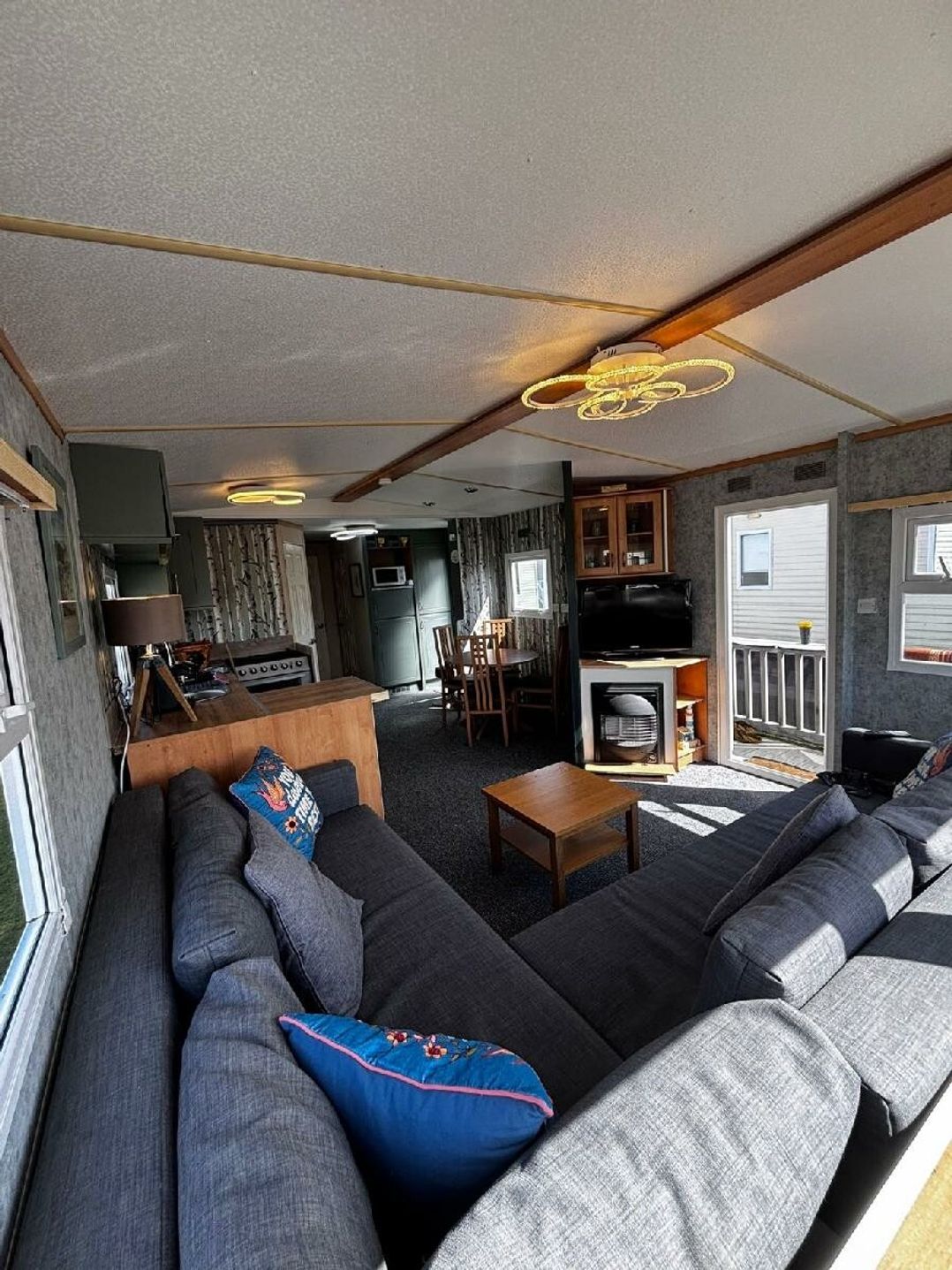 Golden Palm Resort - Holiday Accommodation 21538