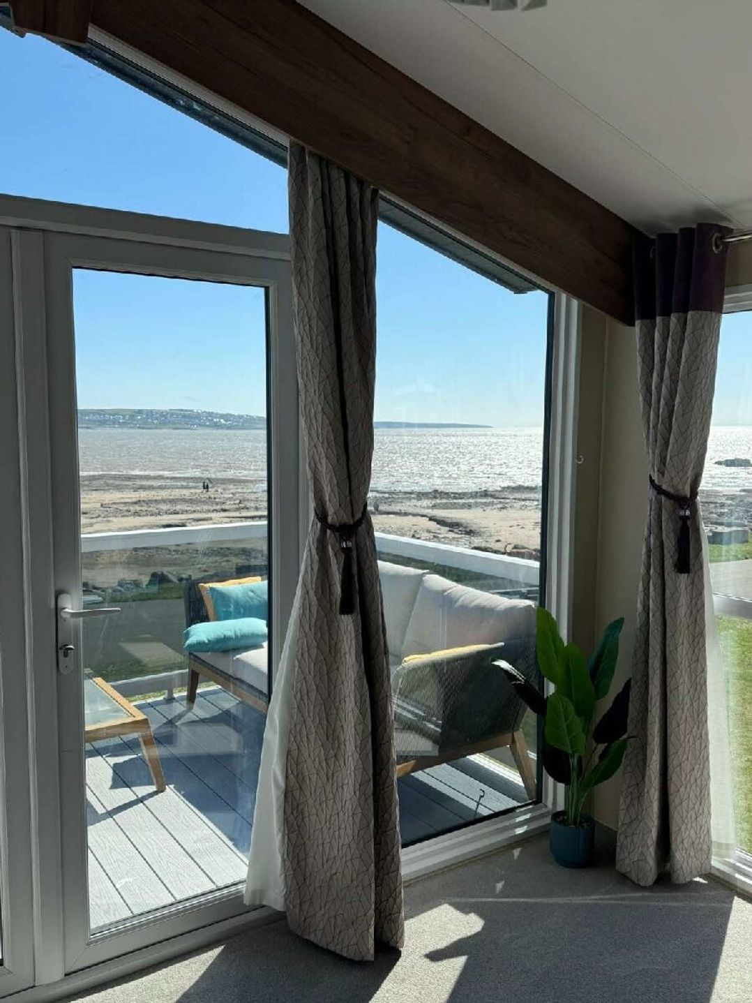 Trecco Bay - Holiday Accommodation 21732