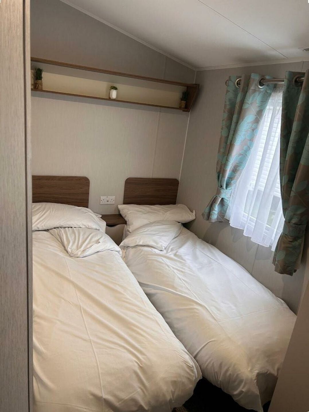 Marton Mere Holiday Village - Holiday Accommodation 21777