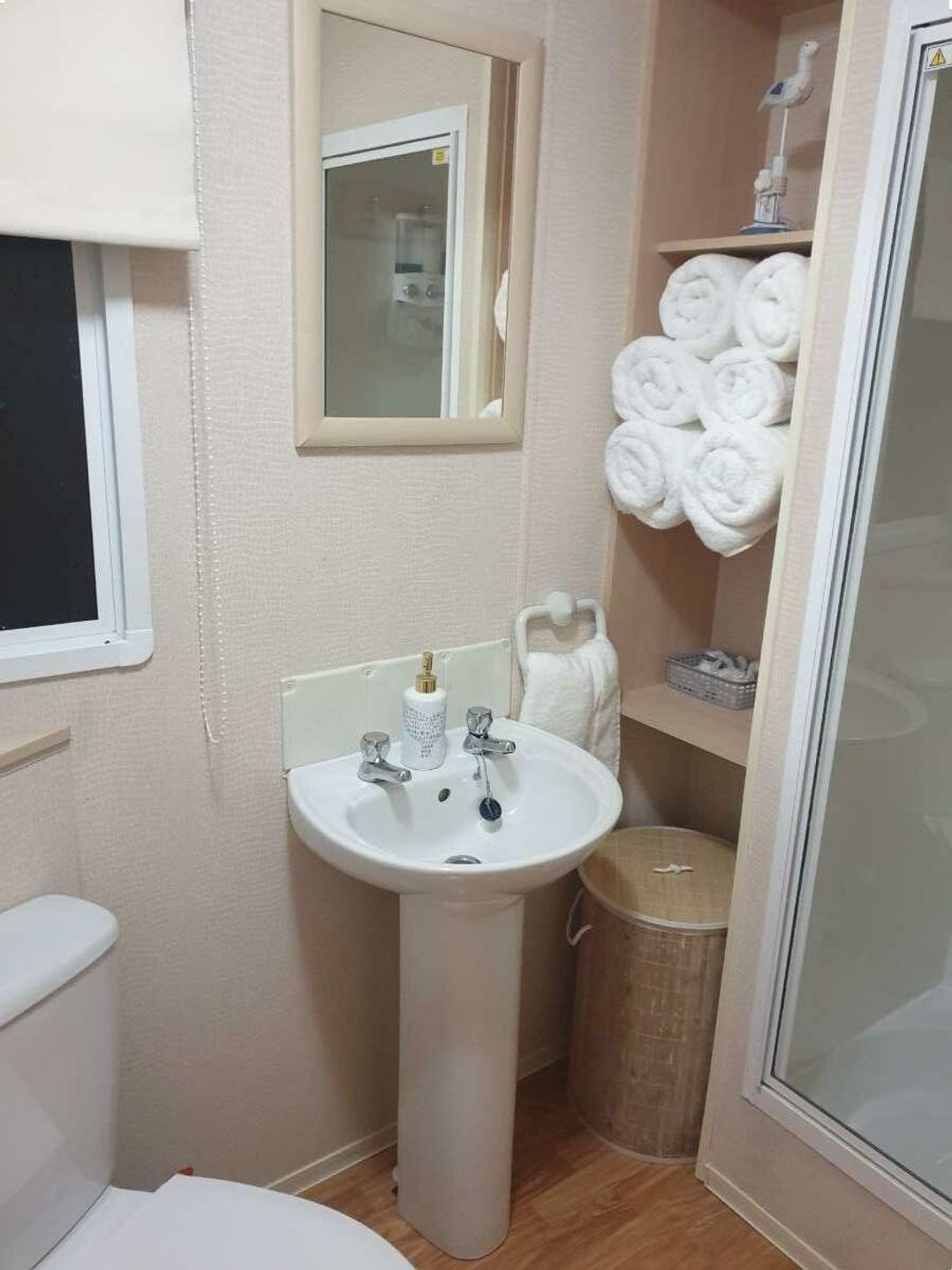 Marton Mere Holiday Village - Holiday Accommodation 21865