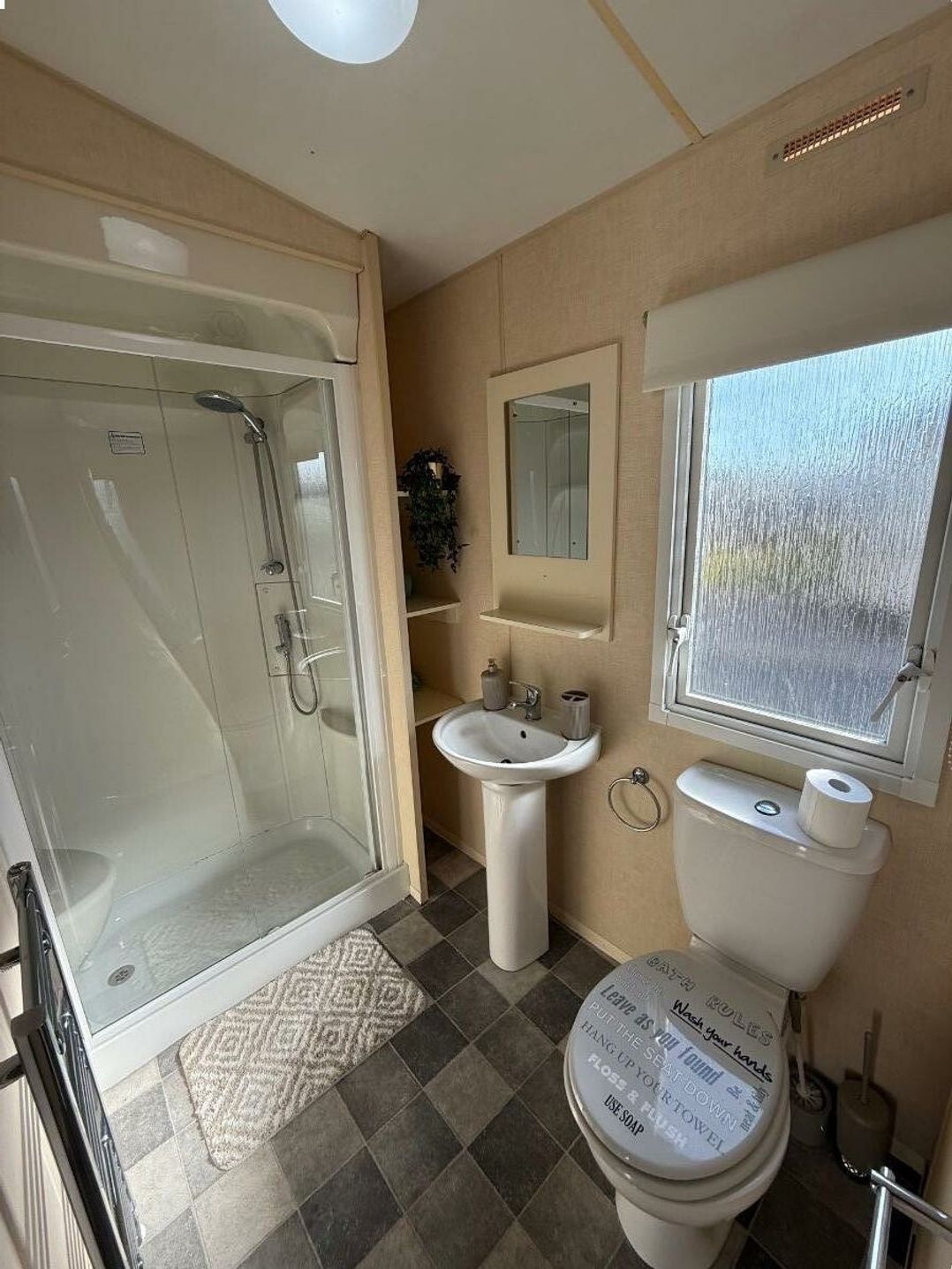 Golden Gate Holiday Centre - Holiday Accommodation 21921